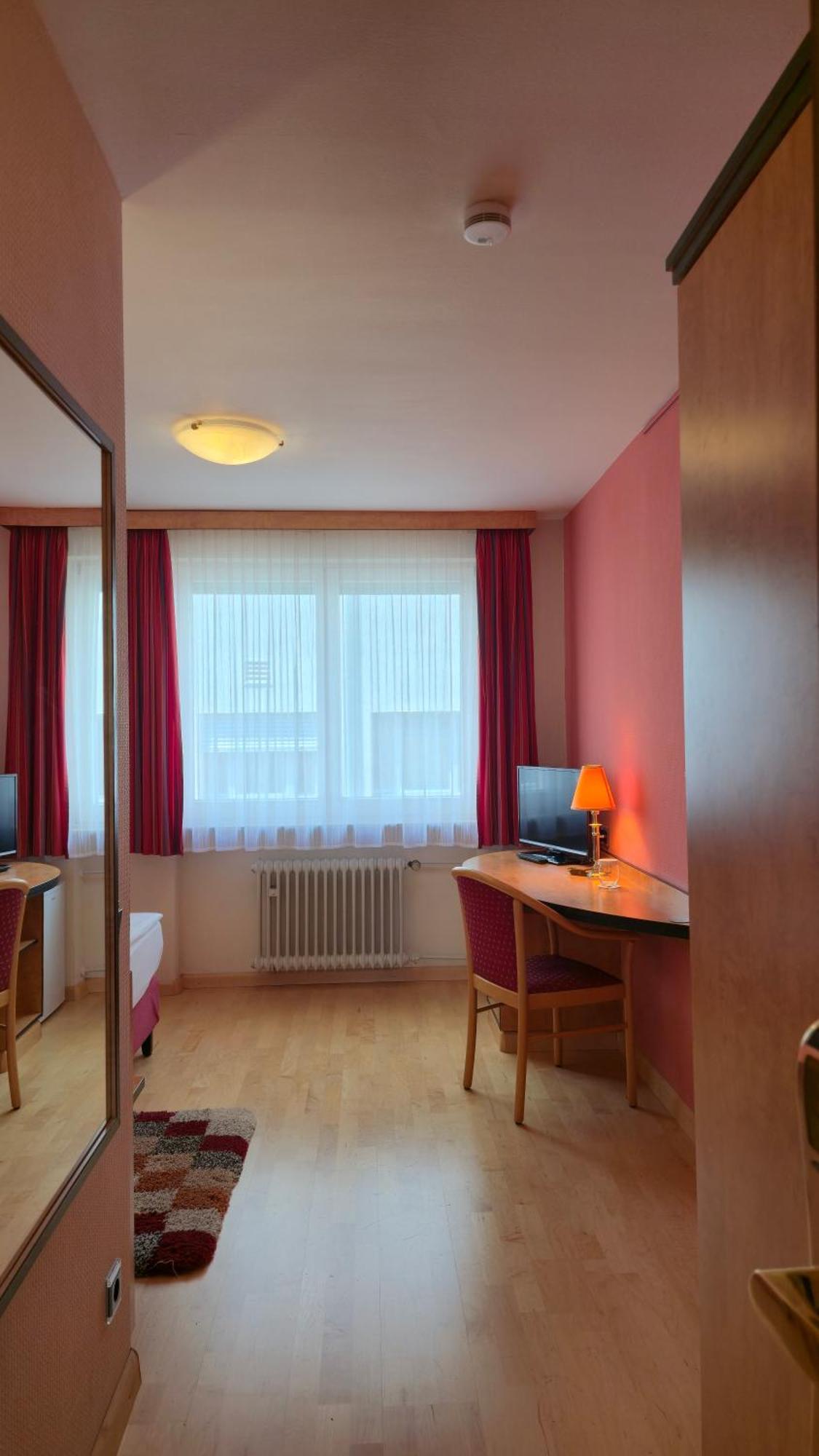Hotel Boardinghouse Sonne Offenburg Pokoj fotografie